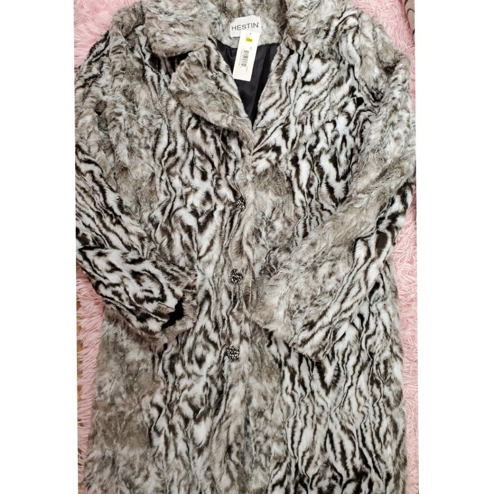 Beautiful fur coat brand new!